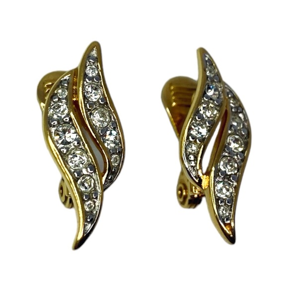 Vintage Monet Gold Tone Rhinestone Encrusted Leaf Clip On Earrings Signed - Picture 4 of 6